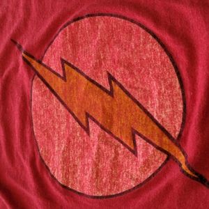 DC Comics original red short sleeve t-shirt with DC Comics logo